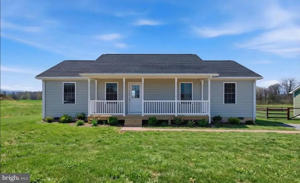 178 Reservoir Ave, Luray, VA 22835 - #1