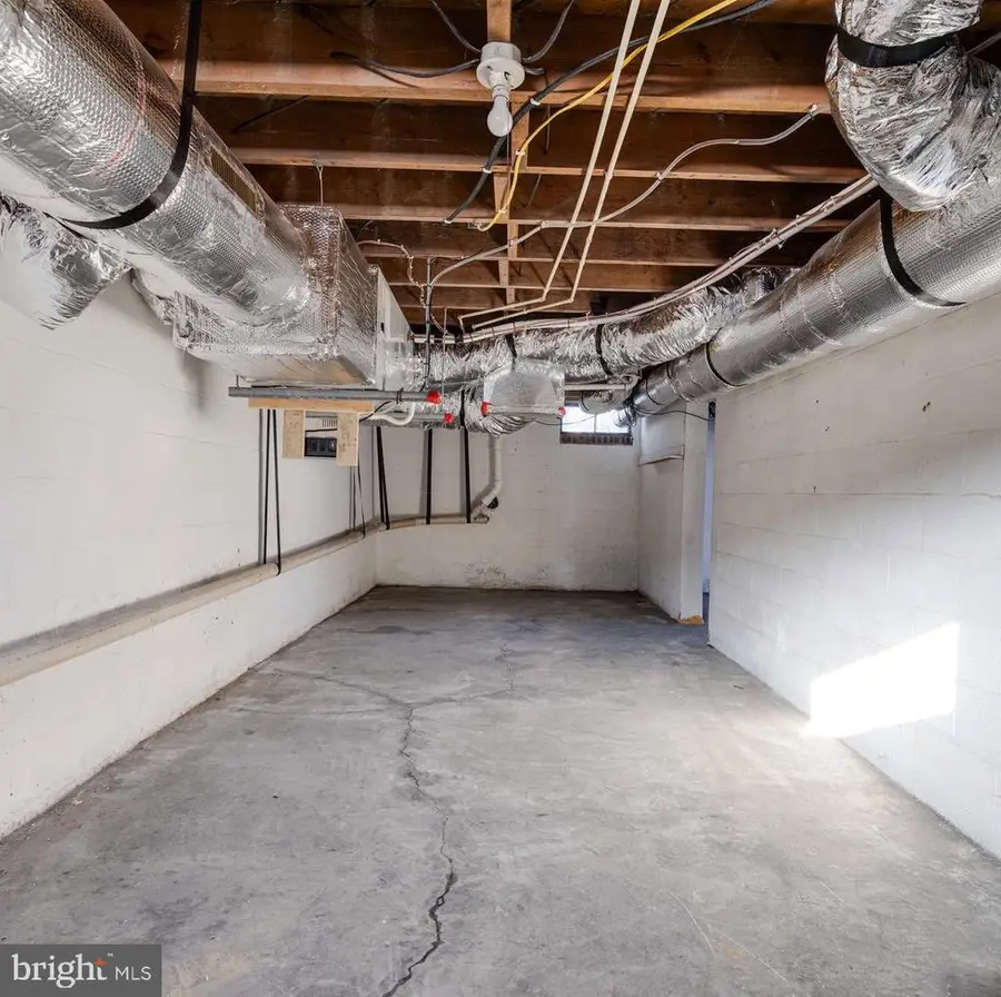 296 W Main St, Stanley, VA 22851 - #2