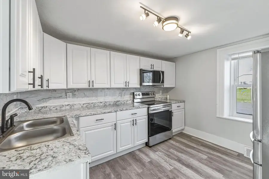 773 W Main St, Stanley, VA 22851 - #2