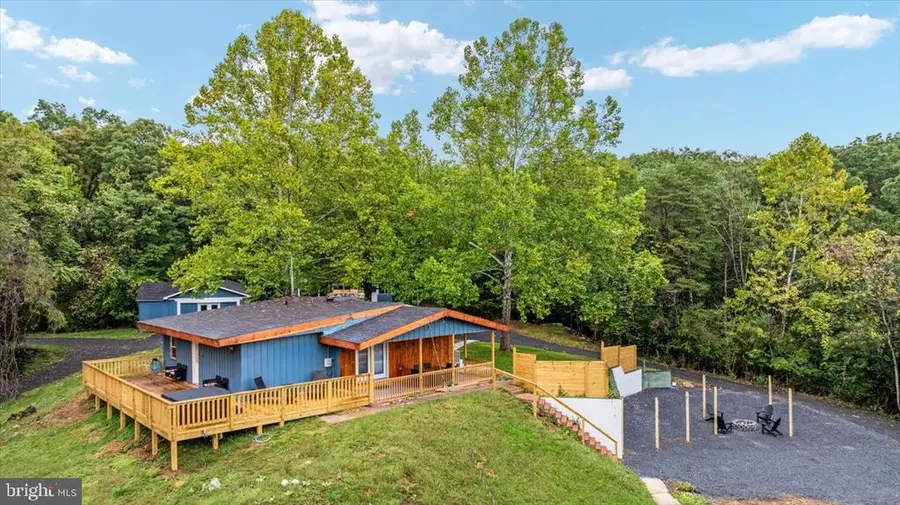 319 Lake Dr, Luray, VA 22835 - #3