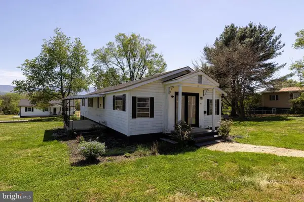 411 Fourth St, LURAY, VA 22835