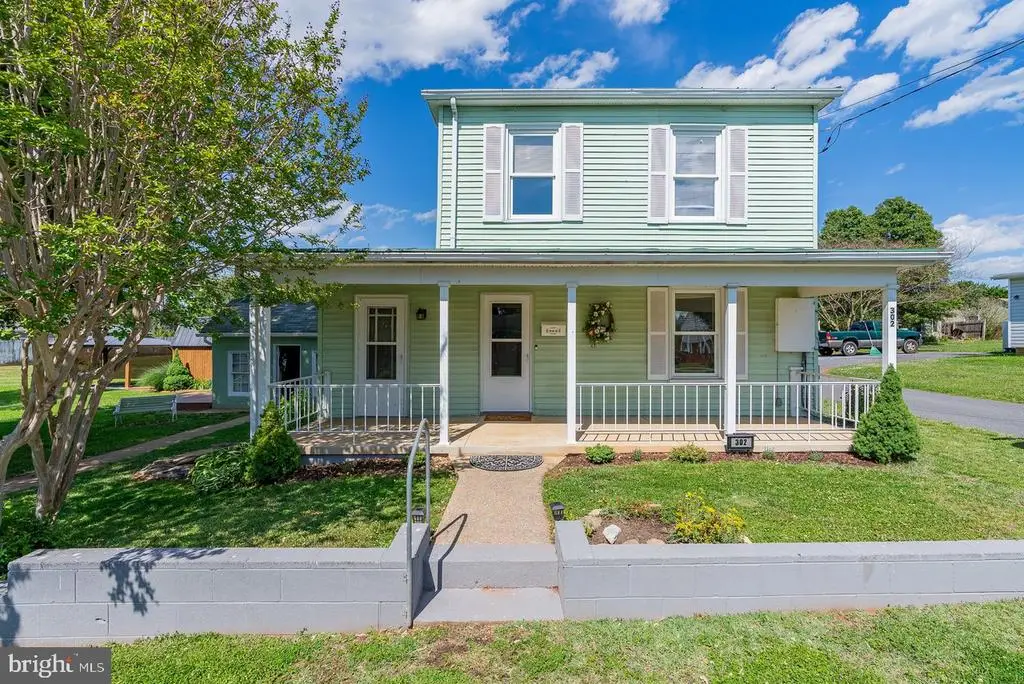 302 Woodland Ave, Luray, VA 22835 - #1