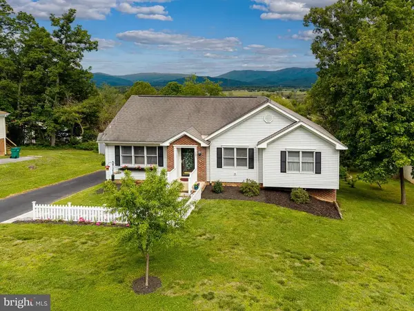 157 Heritage Dr, LURAY, VA 22835