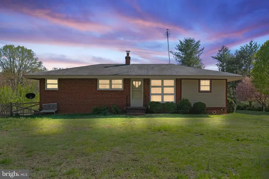 571 Richmond Rd, Amissville, VA 20106 - Image #2