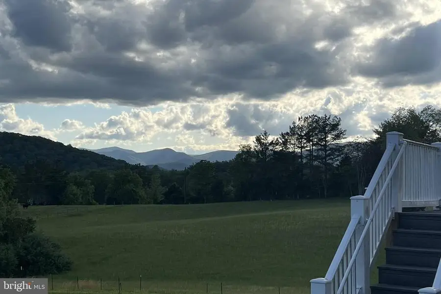 3542 Slate Mills Rd, Sperryville, VA 22740 - #2