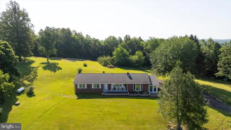 436 Castleton View Rd, Castleton, VA 22716 - Image #3