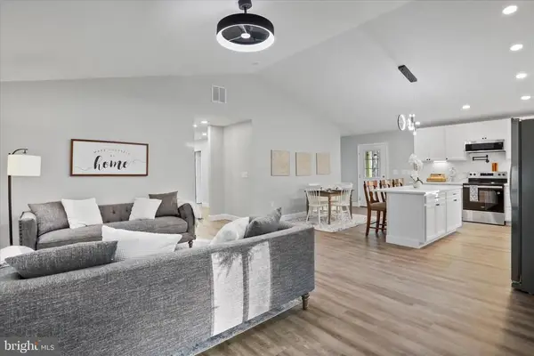 130 Highland Way, CHESTER GAP, VA 