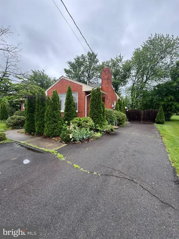 121 Laurel Ave, Fredericksburg, VA 22408 - #2