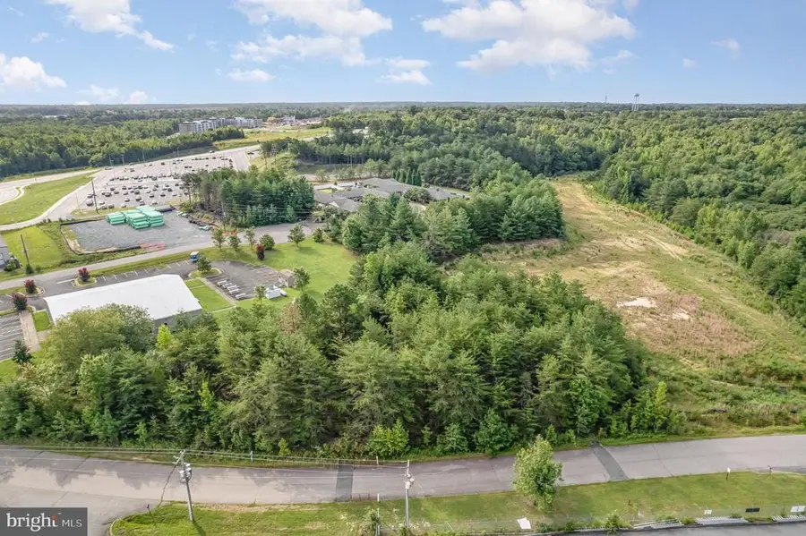 5112 Commonwealth Dr, Lee Hill, VA 22407 - Image #2