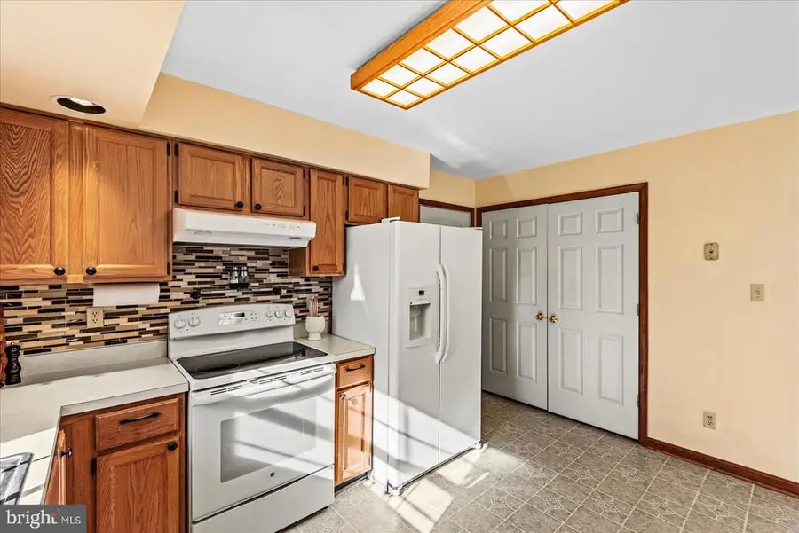 10628 Chesterwood Dr, Spotsylvania, VA 22553 - Image #3