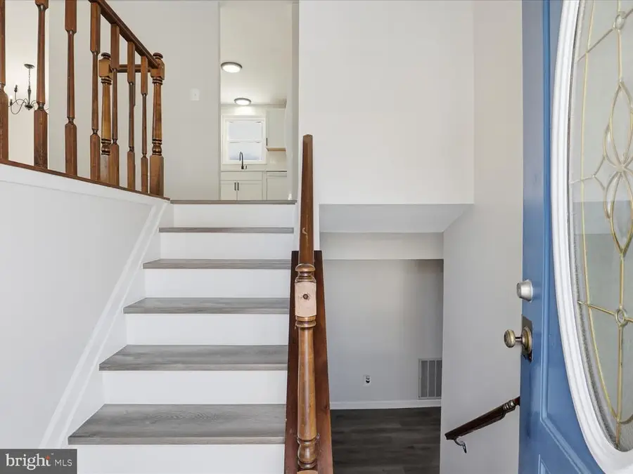 76 Devonne Dr, Fredericksburg, VA 22407 - Image #2