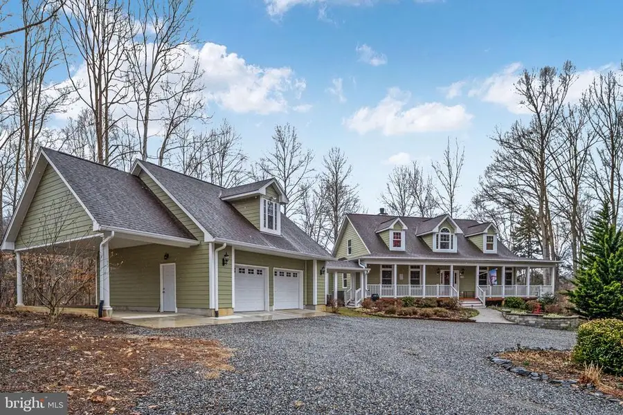 3900 Water Front Ct, Bumpass, VA 23024 - #3