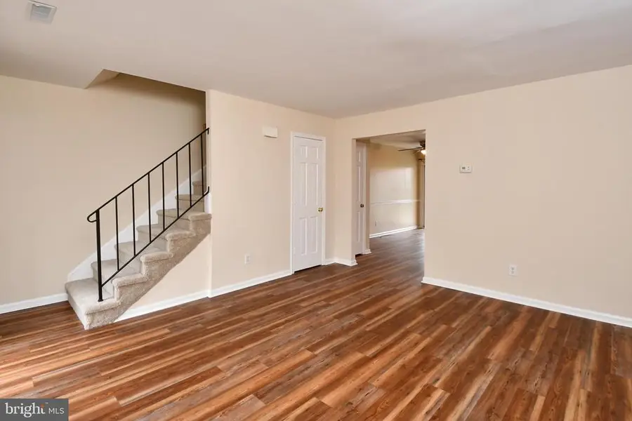 303 Olde Greenwich Dr, Fredericksburg, VA 22408 - #3