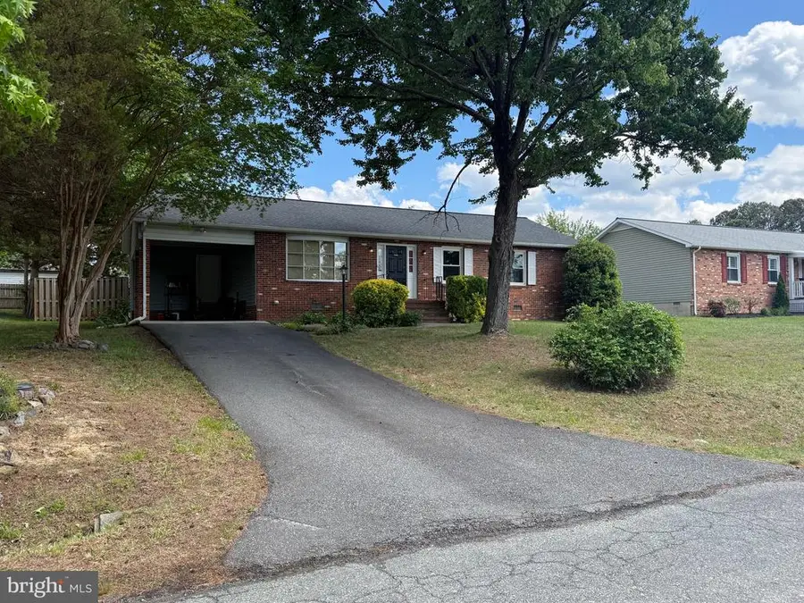 6 Juniper Ct, Fredericksburg, VA 22408 - #2