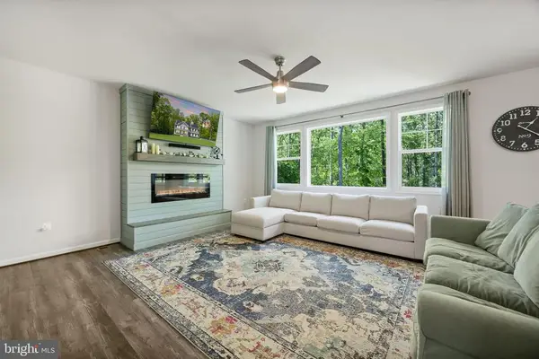 8028 Ashford Dr, FREDERICKSBURG, VA 22407