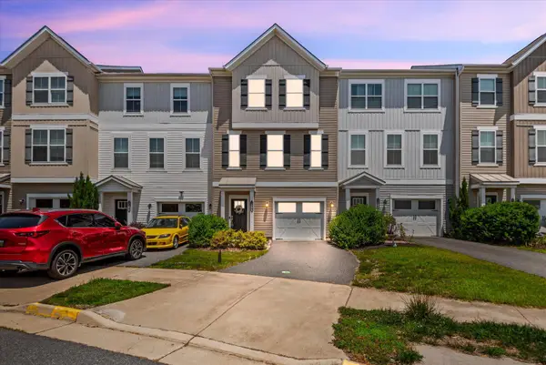 1506 Hudgins Farm Cir, FREDERICKSBURG, VA 22408