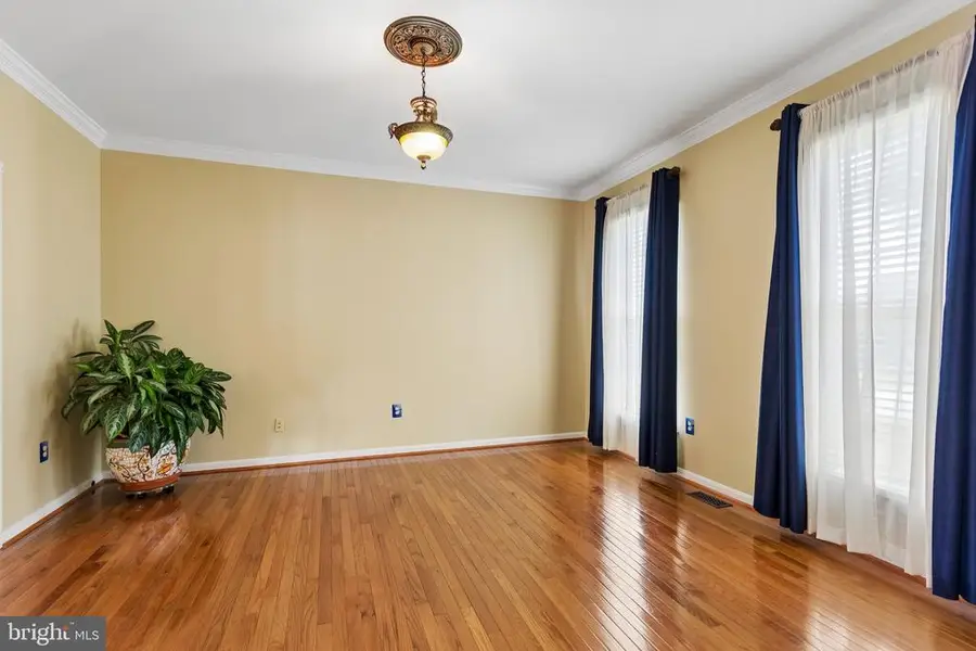 6929 Elon Dr, Fredericksburg, VA 22407 - #3