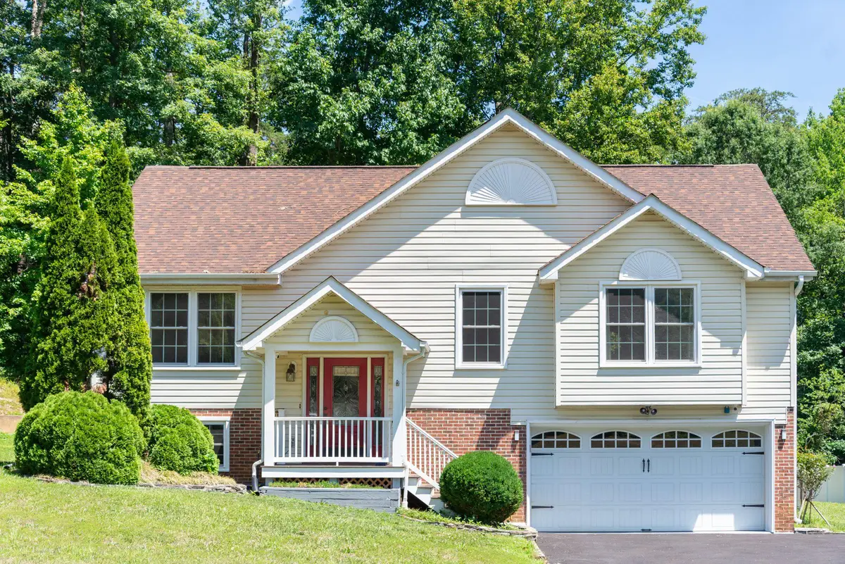 5921 Danielle Dr, Fredericksburg, VA 22407 - #1