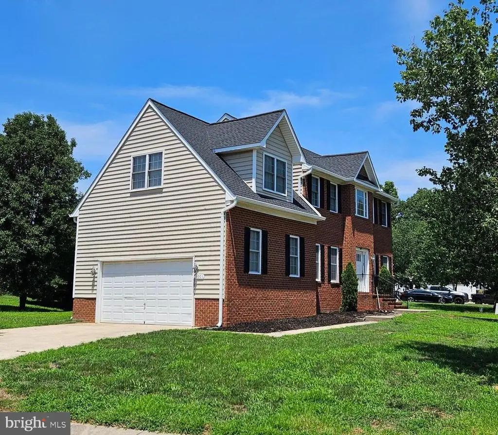 5901 W Copper Mountain Dr, Spotsylvania, VA 22553 - #1
