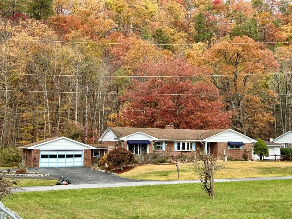 305 Riverview Dr., Bluefield, VA 24605 - Image #1