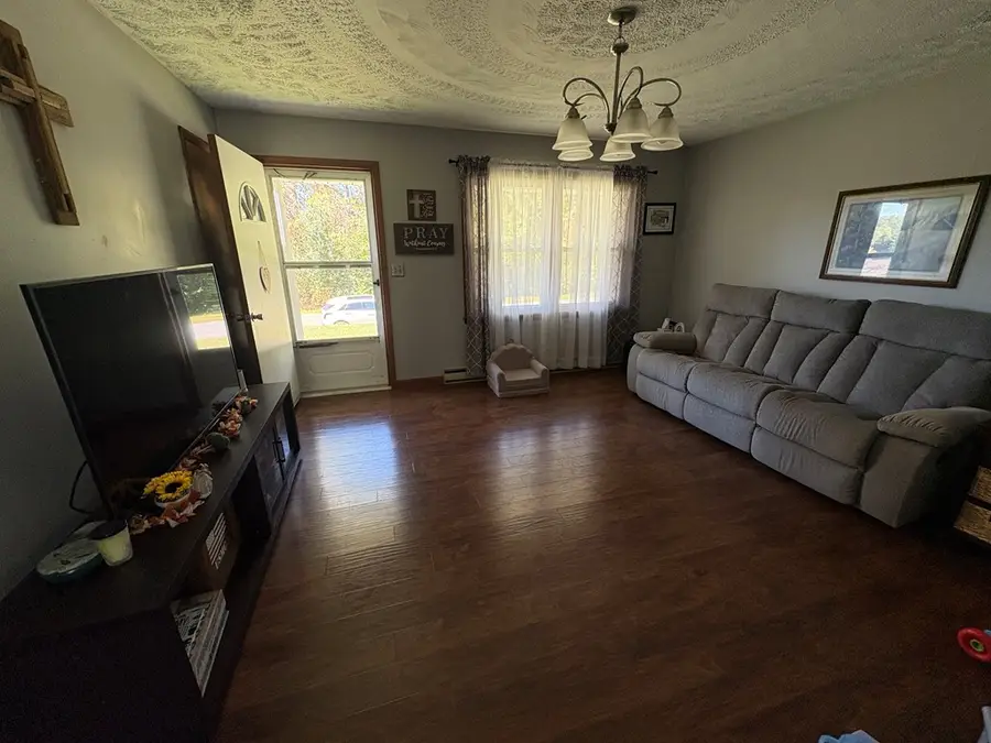 246 LaGrange St, North Tazewell, VA 24630 - Image #2