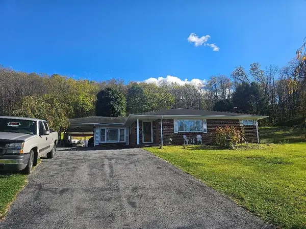 785 Nemours Rd, BLUEFIELD, WV 24701