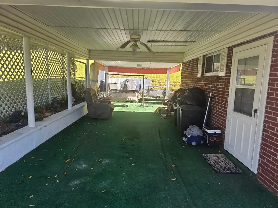 785 Nemours Rd, Bluefield, WV 24701 - Image #2