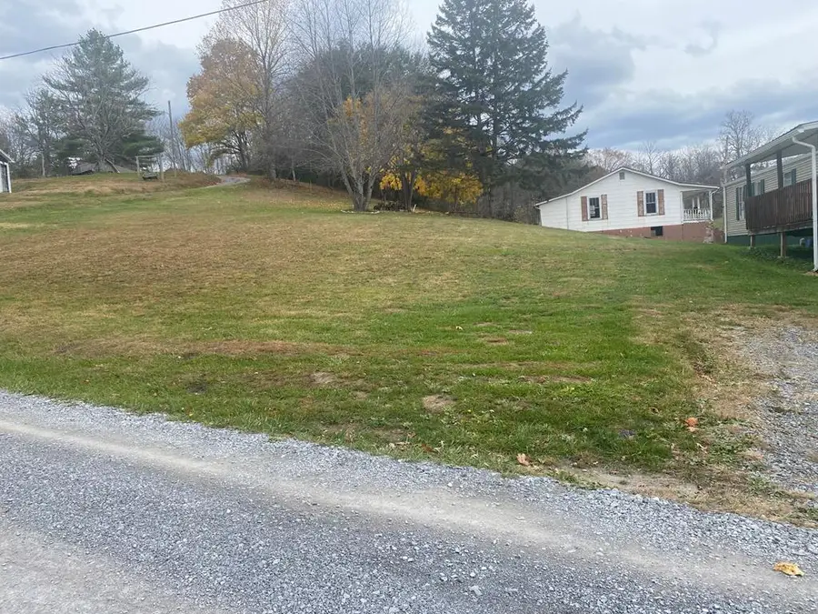 118 Blind St., Lashmeet, WV 24733 - Image #2
