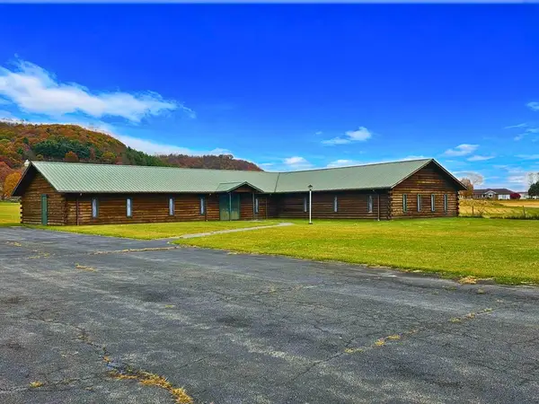 2846 Hinton Road, ATHENS, WV 24712