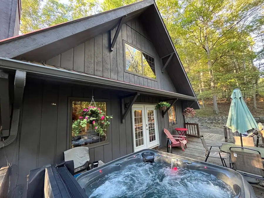 2012 Whiteoak Creek Rd, Athens, WV 24712 - Image #3