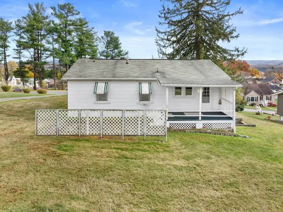 1030 Hinton Street, Princeton, WV 24740 - Image #3