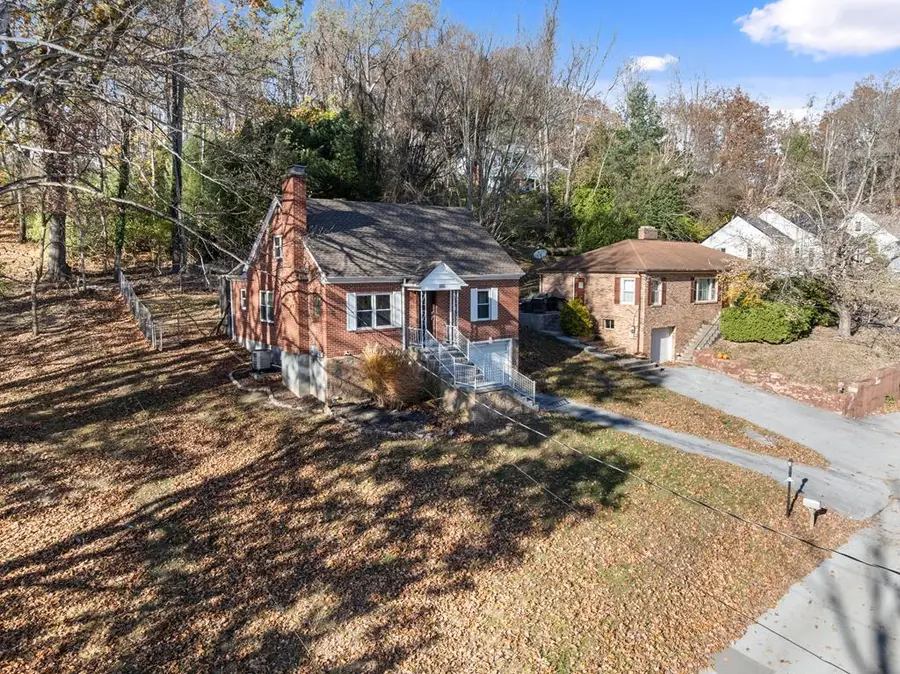 1213 East Dr, Bluefield, WV 24701 - Image #2