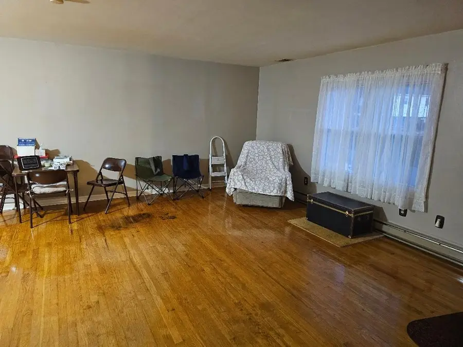 215 Mountain View W, Bluefield, VA 24605 - Image #2