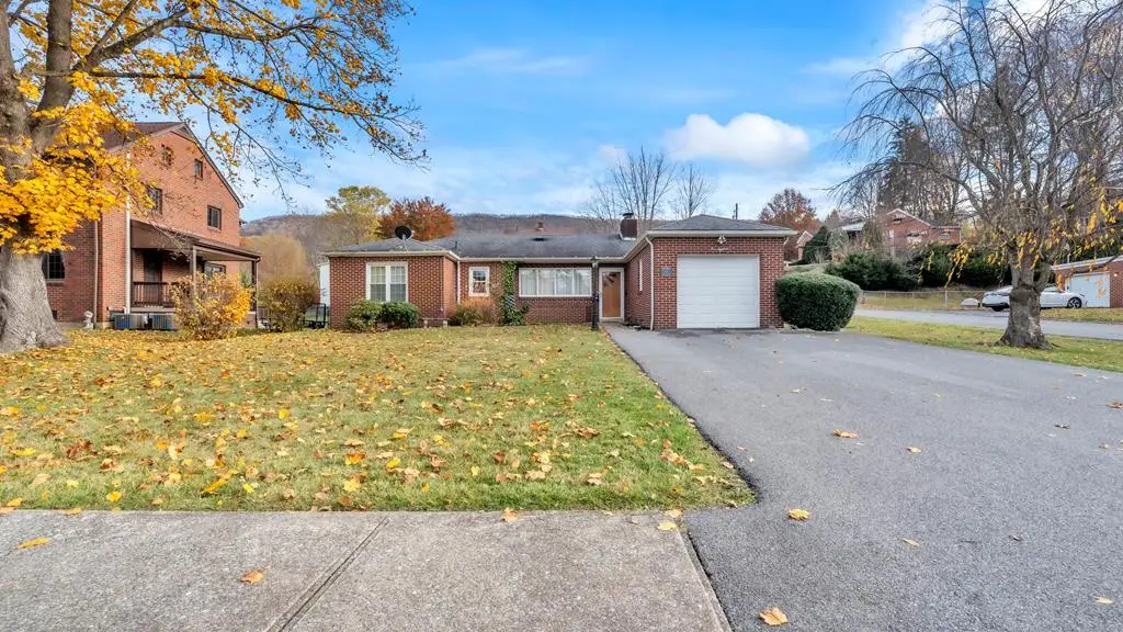 518 Parkway Ave, Bluefield, WV 24701 - Image #1