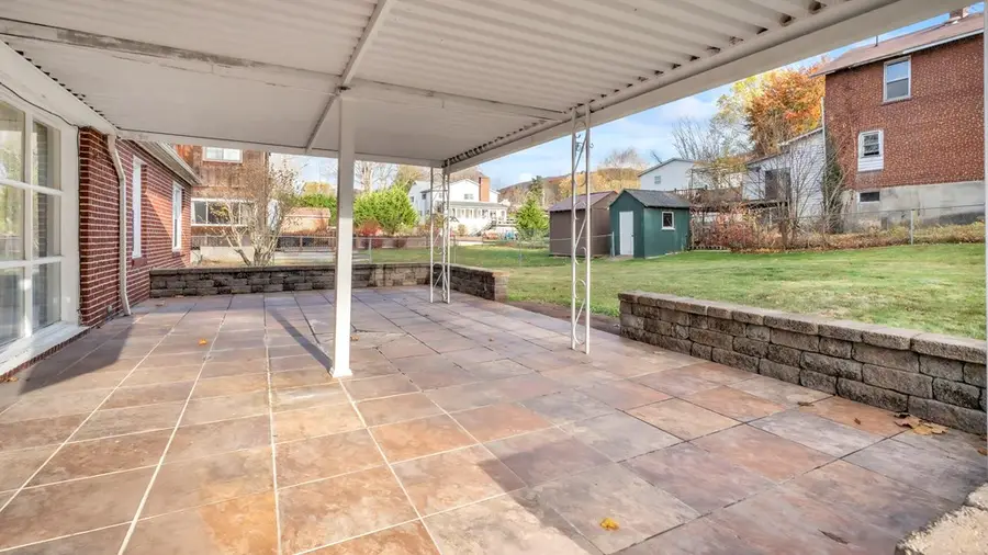 518 Parkway Ave, Bluefield, WV 24701 - Image #3