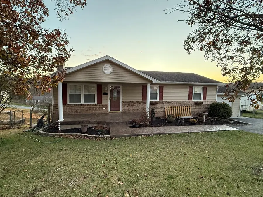 411 Lakeland Drive, Bluefield, WV 24701 - #2