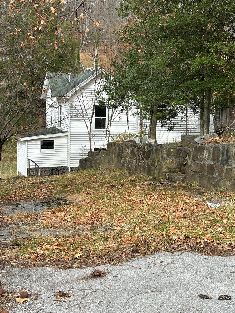 100 McDonald Street, Bluefield, VA 24605 - Image #1