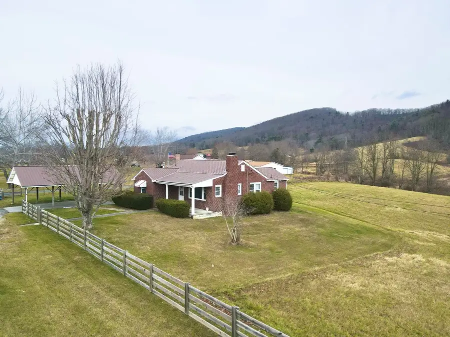2608 Hinton Road, Athens, WV 24712 - Image #2