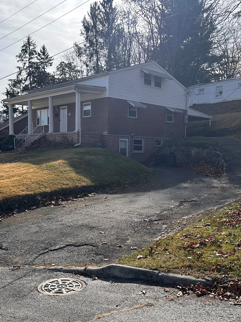 911 Hale Ave, Princeton, WV 24740 - Image #2