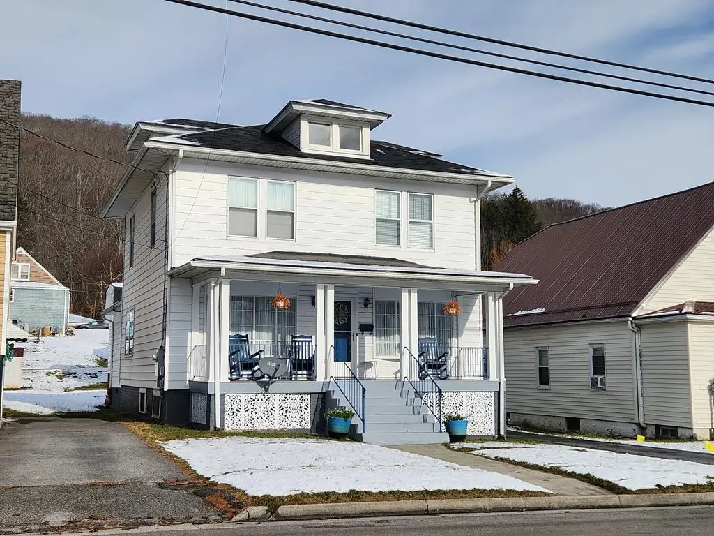 2048 Virginia Avenue, Bluefield, VA 24605 - Image #1