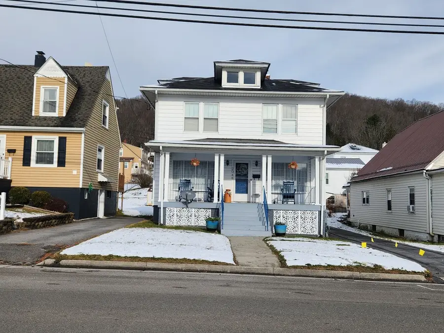 2048 Virginia Avenue, Bluefield, VA 24605 - Image #2