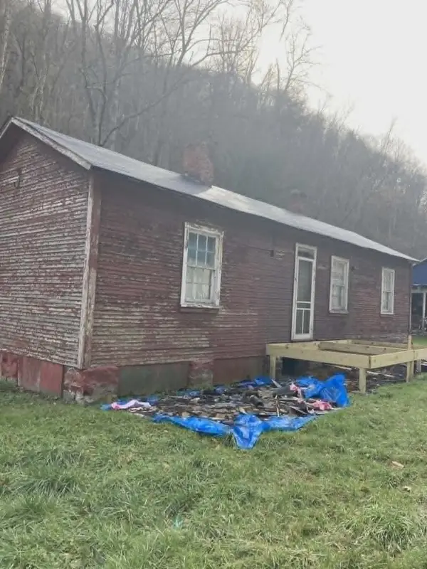 2687 Miracle Mtn. Rd, ELBERT, WV 24830