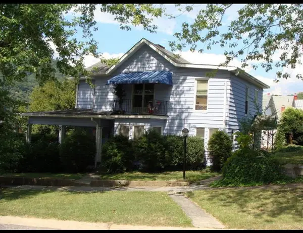 502 Summers Street, HINTON, WV 25951