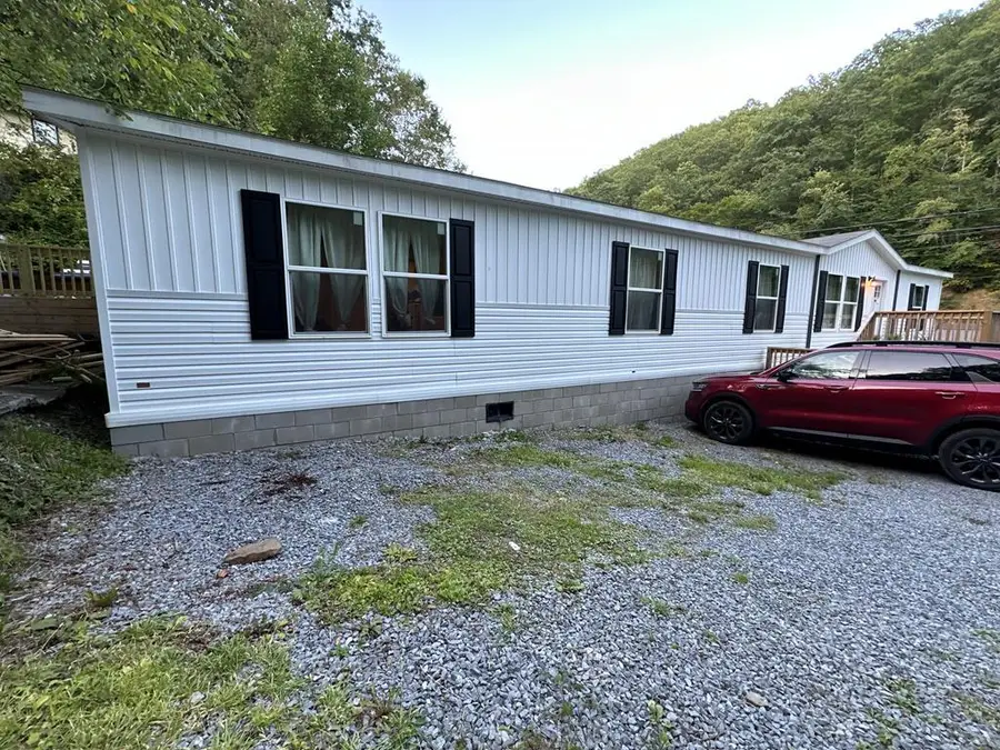 116 Atomic Court, Bluefield, WV 24701 - Image #2