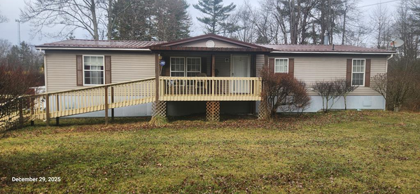 3839 Hinton Road, ATHENS, WV 24712