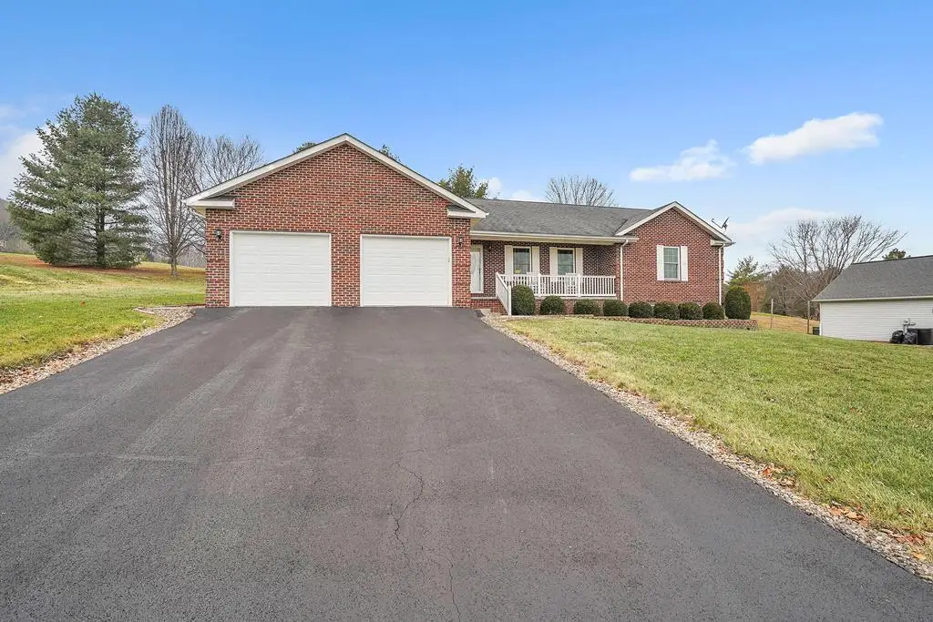 468 Fountain Springs Drive, Peterstown, WV 24963 - Image #1