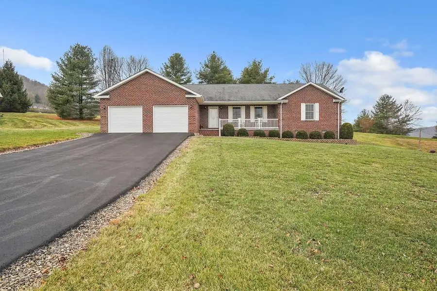 468 Fountain Springs Drive, Peterstown, WV 24963 - Image #2