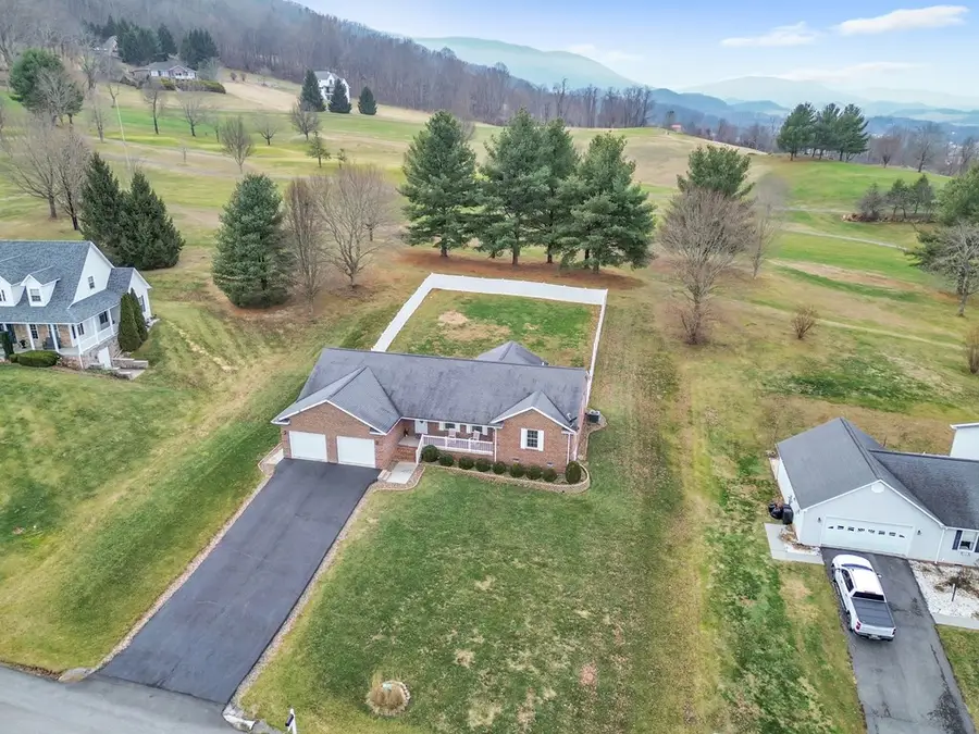468 Fountain Springs Drive, Peterstown, WV 24963 - Image #3