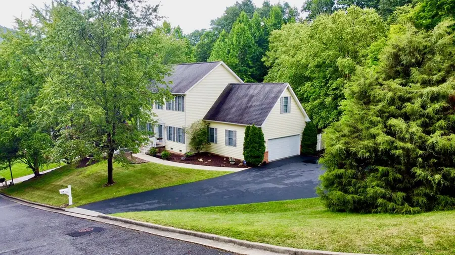 18 Chanticlear Road, Bluefield, WV 24701 - Image #3