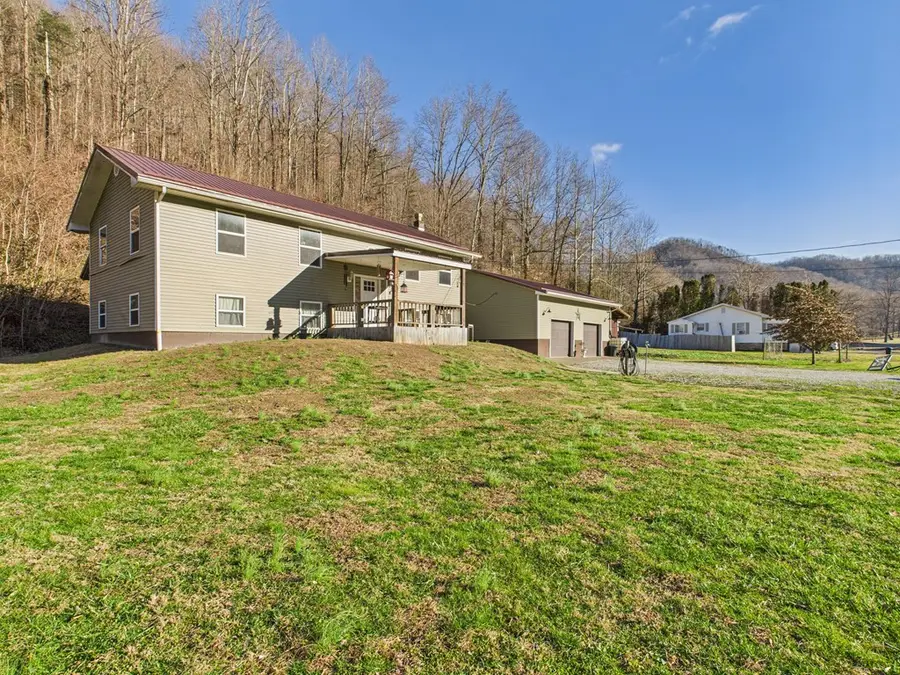 99 Adler Lane, Comfort, WV 25049 - Image #2